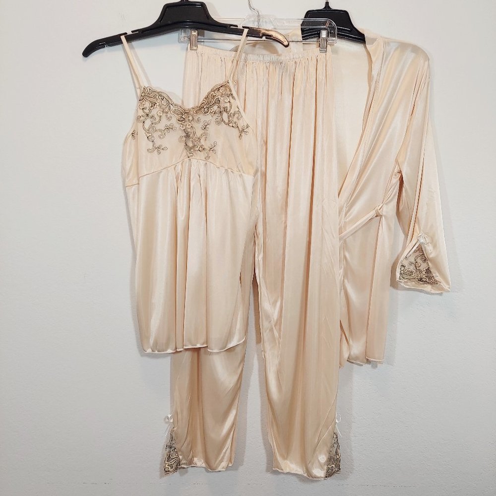 Women Lace Trim Bisque Satin PJ Set & Matching Robe Size S Intimates Sleepwear